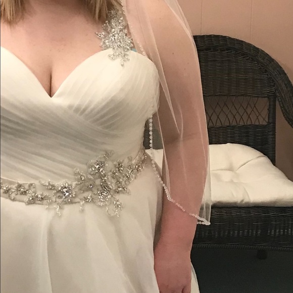 Wedding Dress NWT - Picture 2 of 9